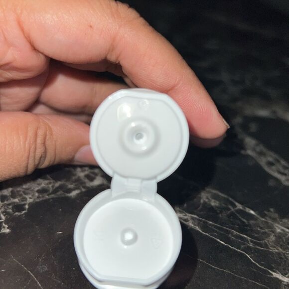 FEMMUE , Brilliant Cleansing Gel NEW - Picture 4 of 5